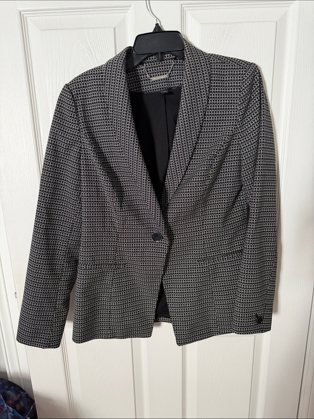 White House Black Market Black & White Single-Button Patterned Blazer size 6